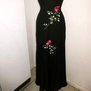 ⚘️Beaded/Embroidered formal dress⚘️